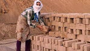 زنان کارگر با مشکلات فراوانی مواجه هستند/ توسعه مشاغل منعطف برای زنان به عدالت جنسیتی کمک می‌کند